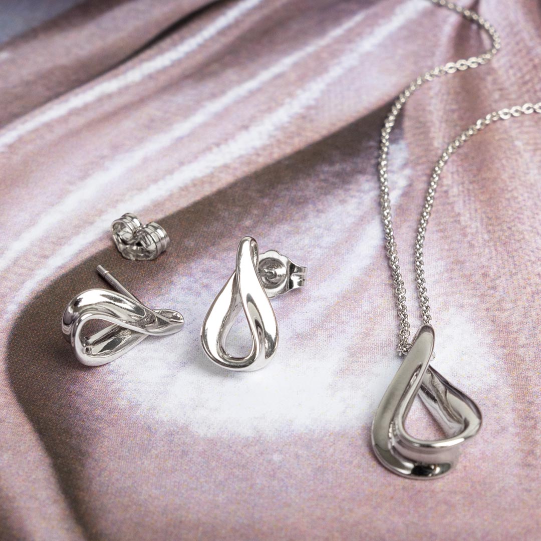 Kit Heath - Serenity Loop Dainty Stud Earrings - Silver
