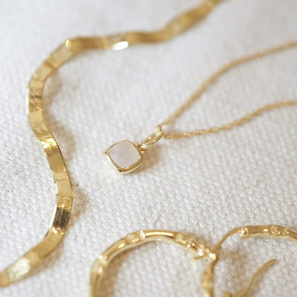 Daisy London - Birthstone Necklace - Moonstone June - Gold