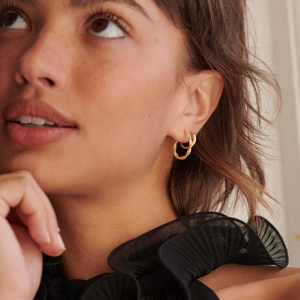 Daisy London - Midi Rope Twist Hoop Earrings - Gold