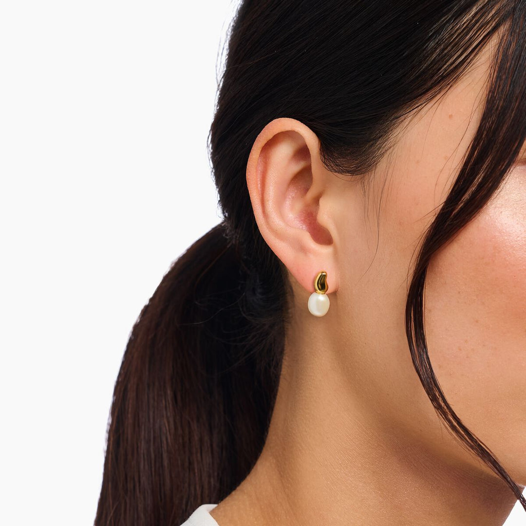 Thomas Sabo - Natural Beauty Freshwater Pearl Stud Earrings - Gold