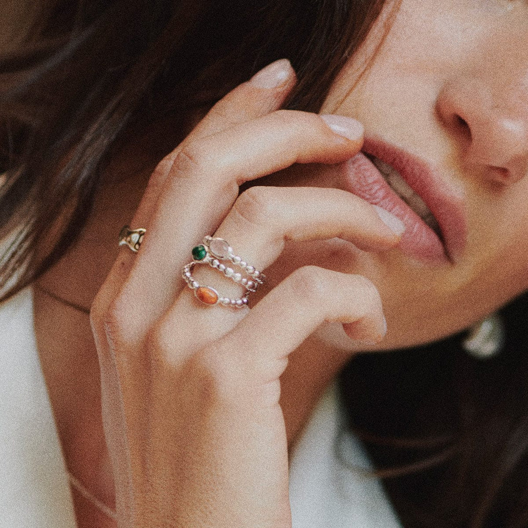 Daisy London - Rose Quartz Healing Stone Bobble Ring - Silver
