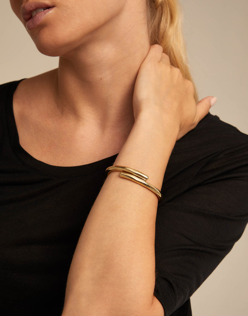 UNOde50 - Tubular Shaped Bracelet - Gold