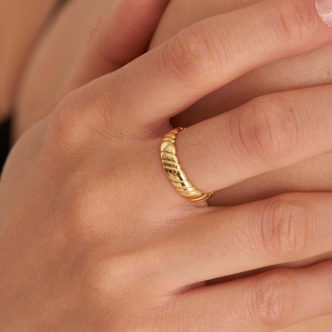 Ania Haie - Smooth Twist Wide Band Ring - Gold