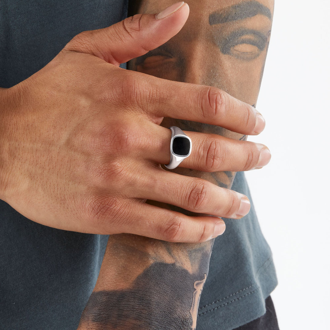 Thomas Sabo - Onyx Essential Signet Ring - Silver