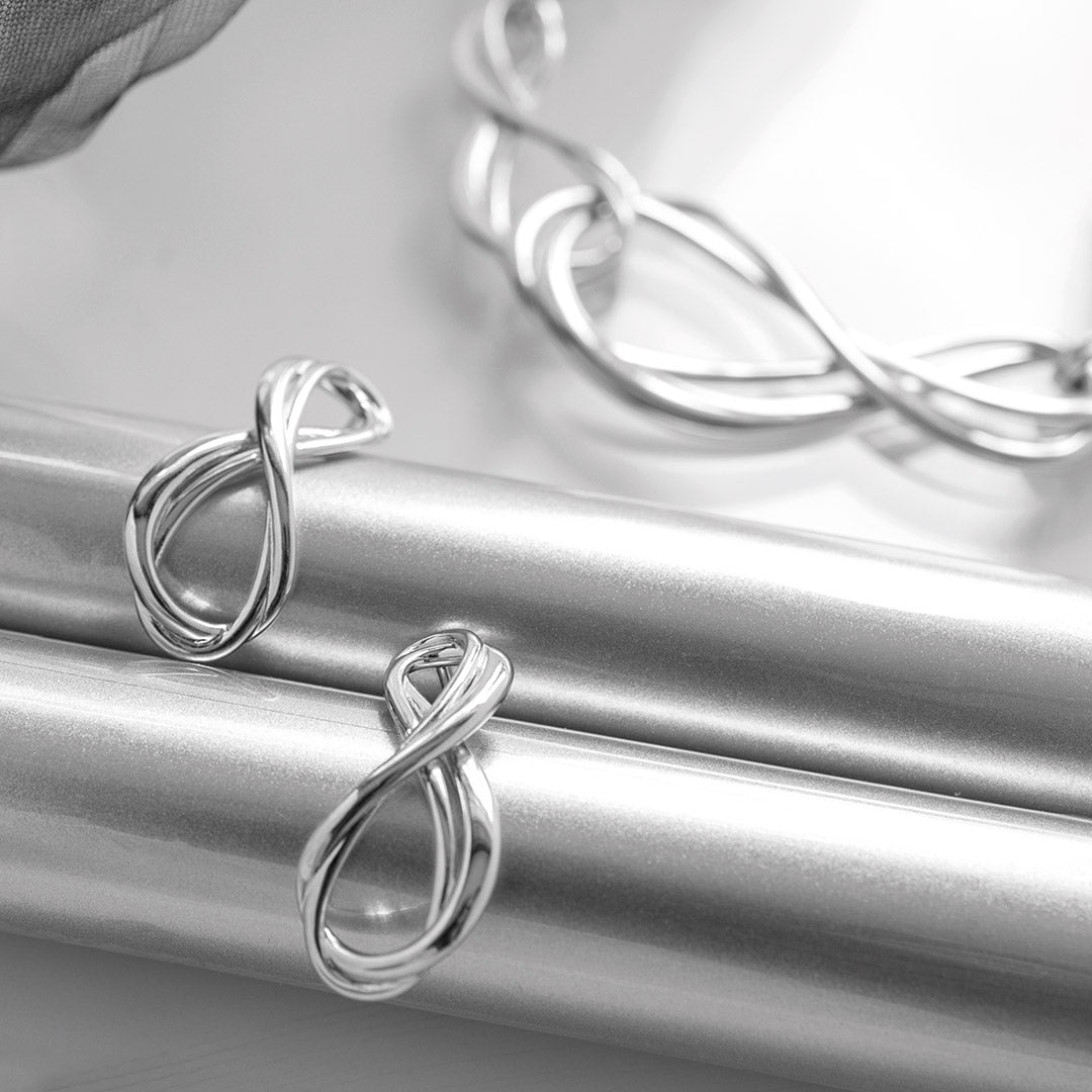 Kit Heath - Infinity Grande Stud Earrings - Silver