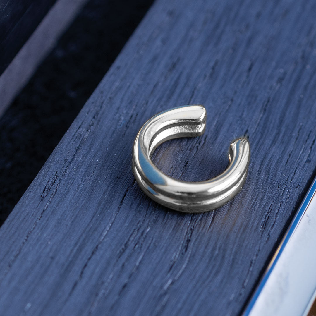 Kit Heath - Bevel Unity Solo Ear Cuff - Silver