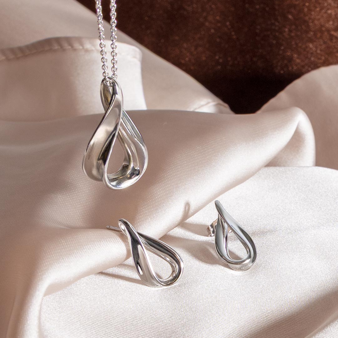 Kit Heath - Serenity Loop Grande Stud Earrings - Silver