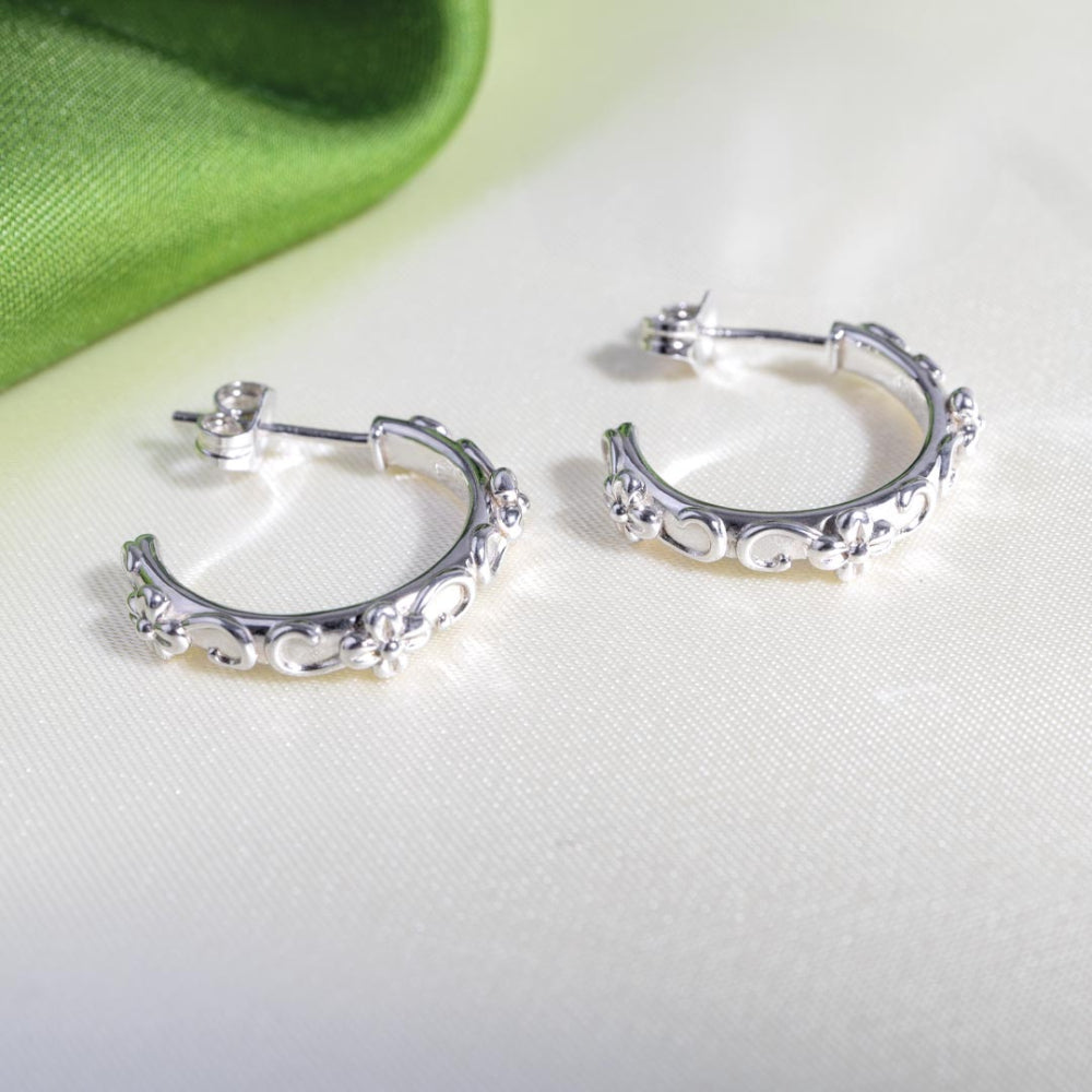 Kit Heath - Blossom Flyte Honey Flower Hoop Earrings - Silver