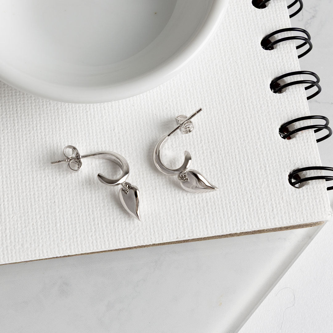 Kit Heath - Desire Kiss Mini Heart Hoop Earrings - Silver