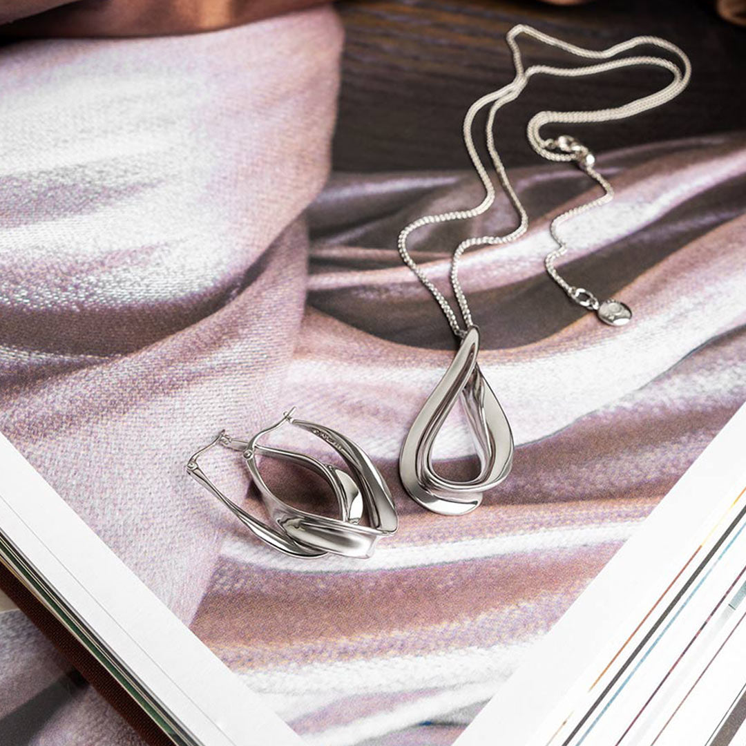 Kit Heath - Serenity Loop Grande Hinged Hoop Earrings - Silver
