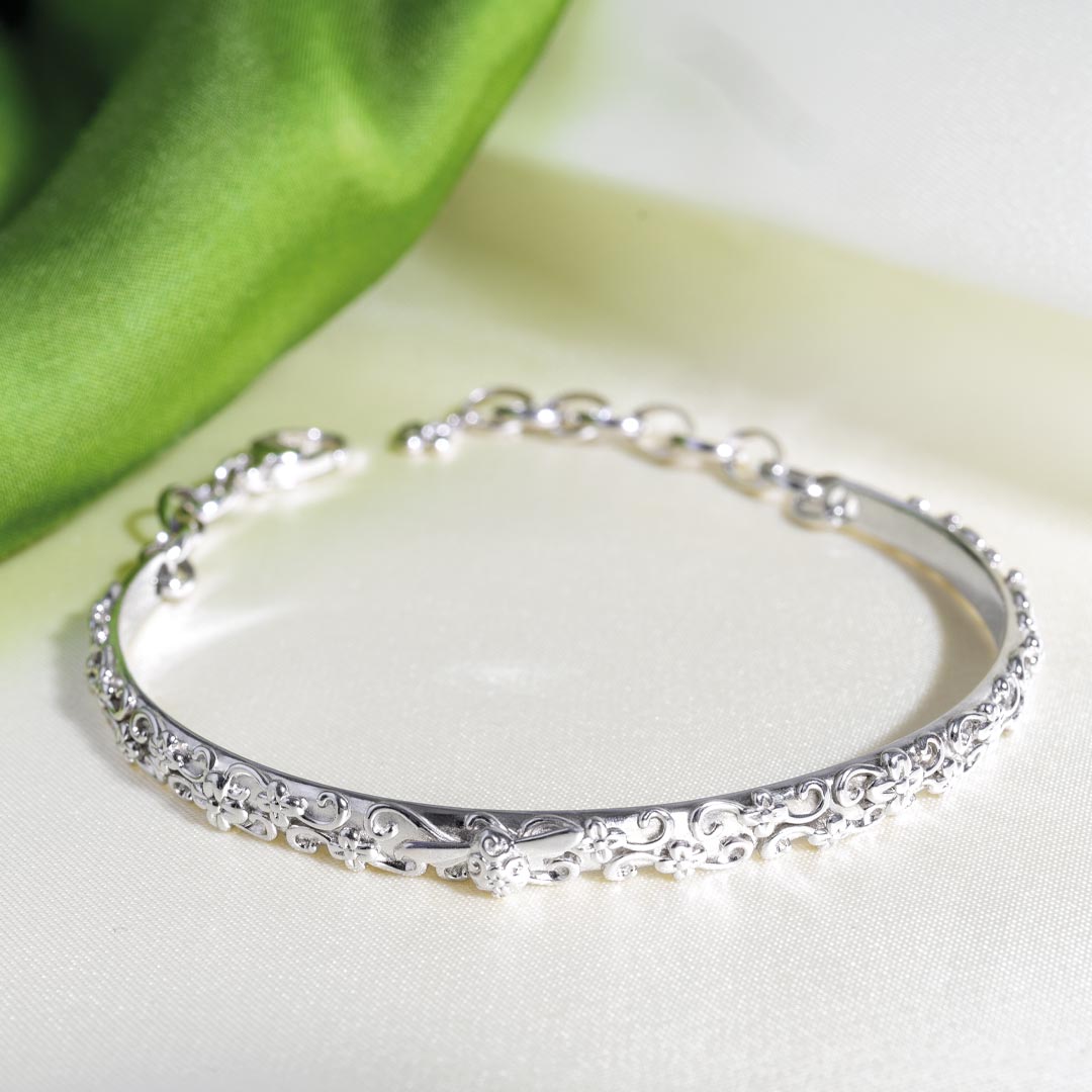 Kit Heath - Blossom Flyte Honey Bee Changle Bracelet - Silver