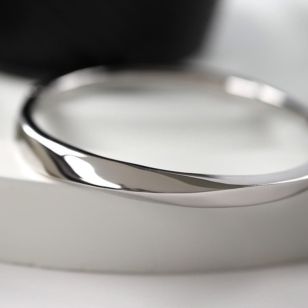 Kit Heath - Bevel Cirque Hinged Bangle - Silver