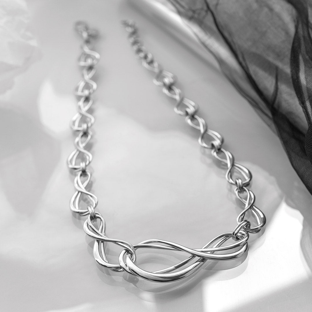 Kit Heath - Infinity Grande Link Collar Necklace - Silver