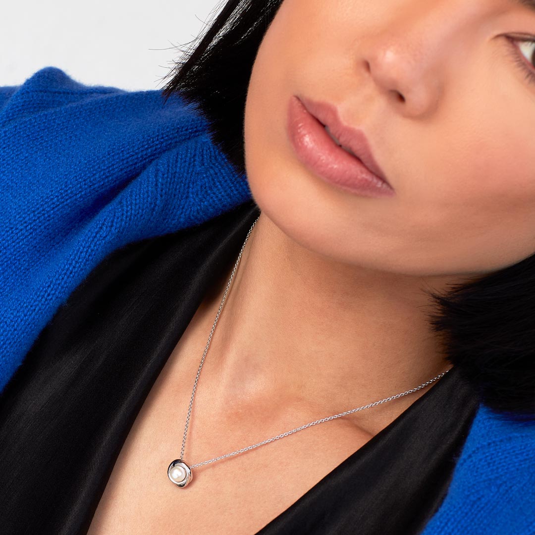 Kit Heath - Bevel Trilogy Freshwater Pearl Necklace - Silver