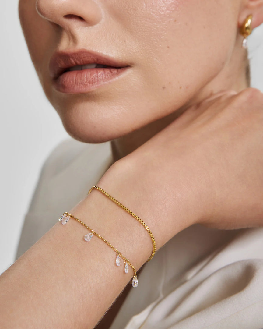 Ania Haie - Fluid Light Ethereal Teardrop Dangle Bracelet - Gold