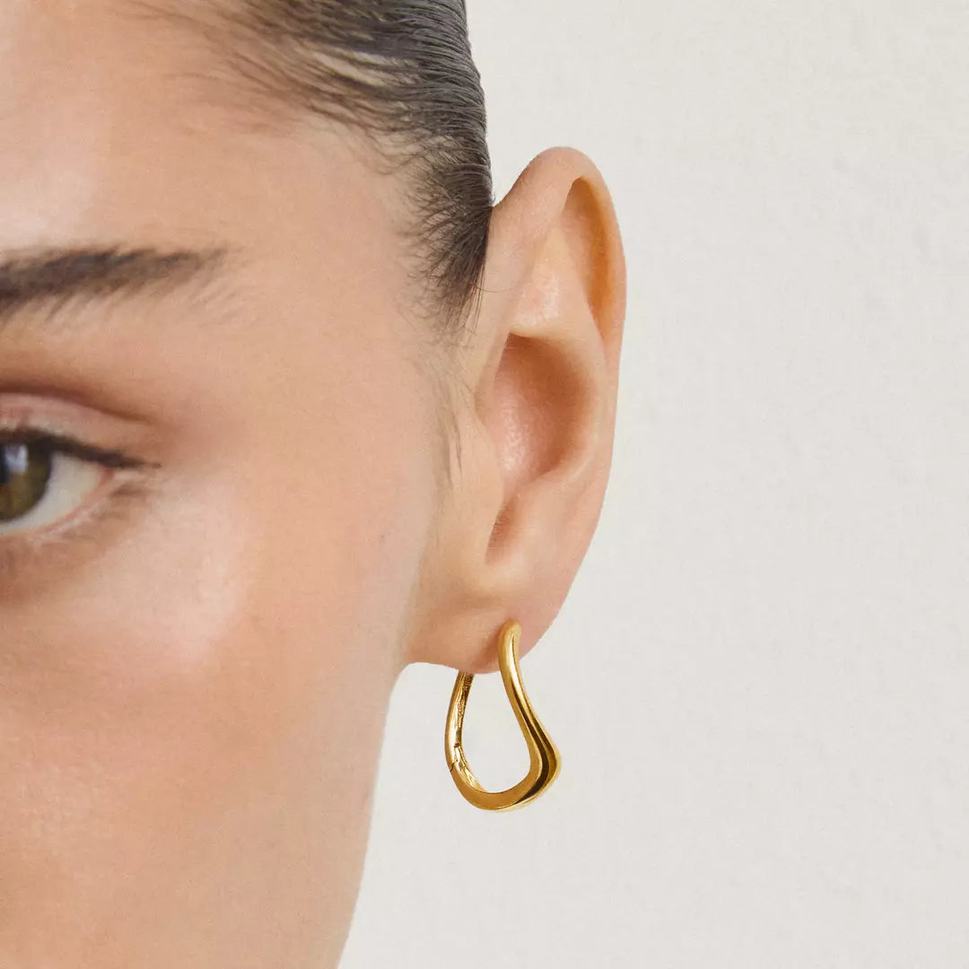 Thomas Sabo - Bold Elegence Wave-Shaped Hoop Earrings - Gold