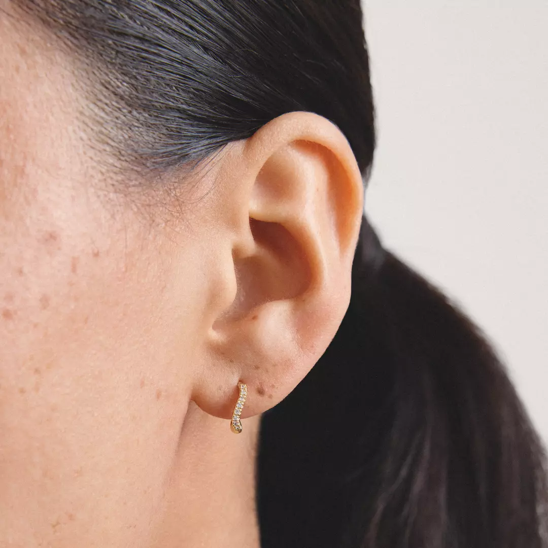 Thomas Sabo - Classic Curved Hoop Earrings With White Zirconia - Gold