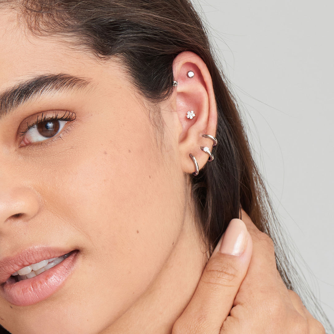 Ania Haie - Smooth Huggie Hoop Earrings - Silver