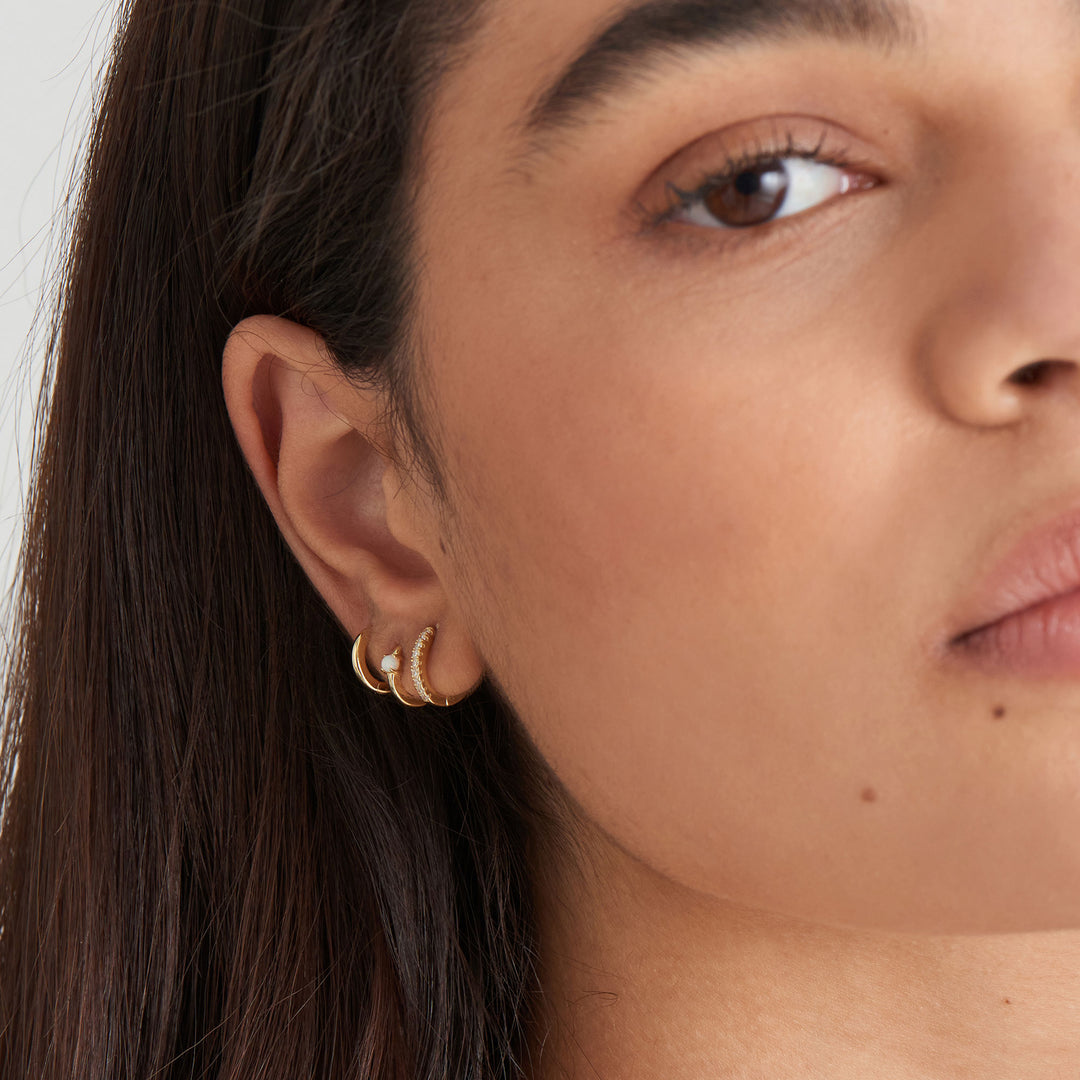 Ania Haie - Smooth Huggie Hoop Earrings - Gold