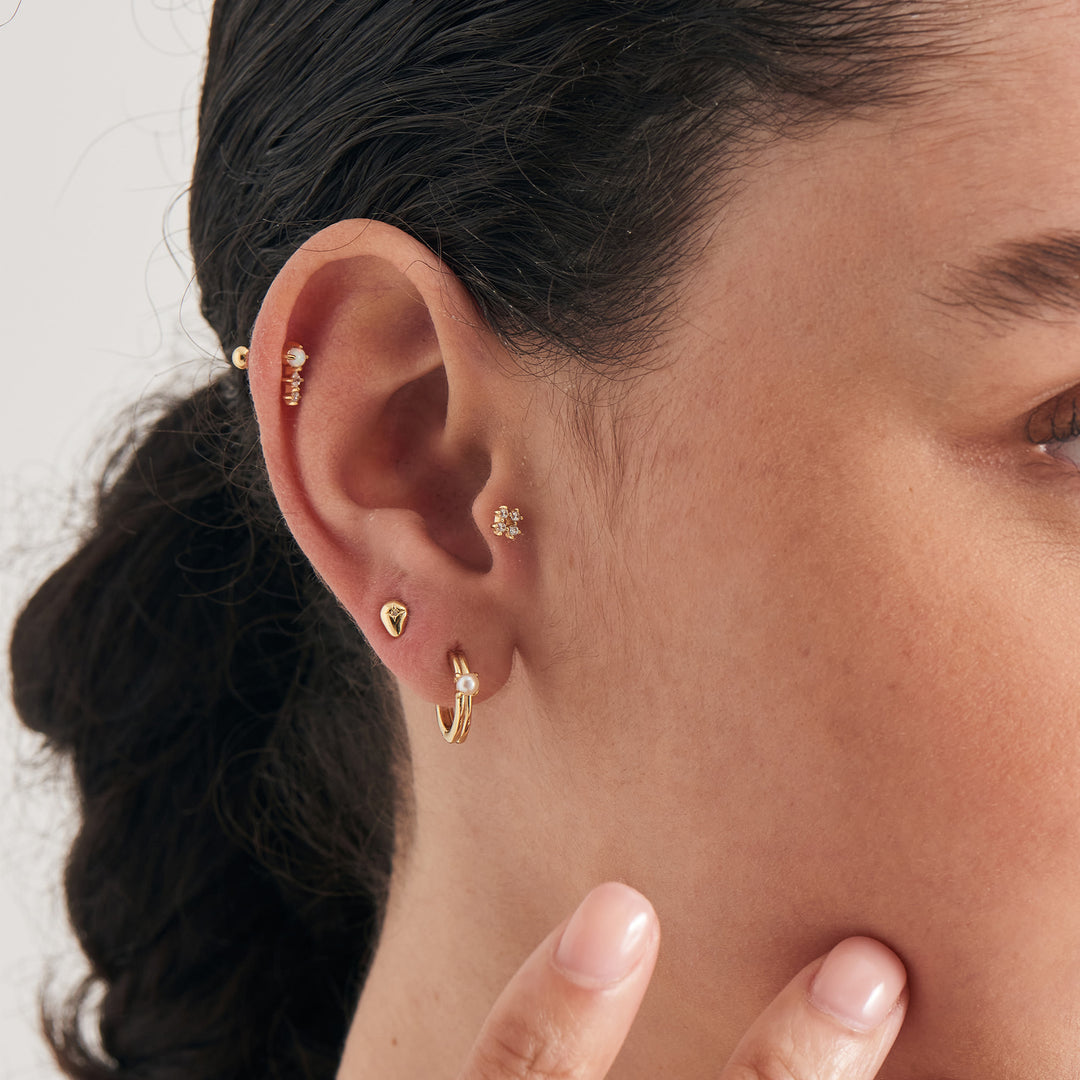 Ania Haie - Pearl Cabochon Huggie Hoop Earrings - Gold