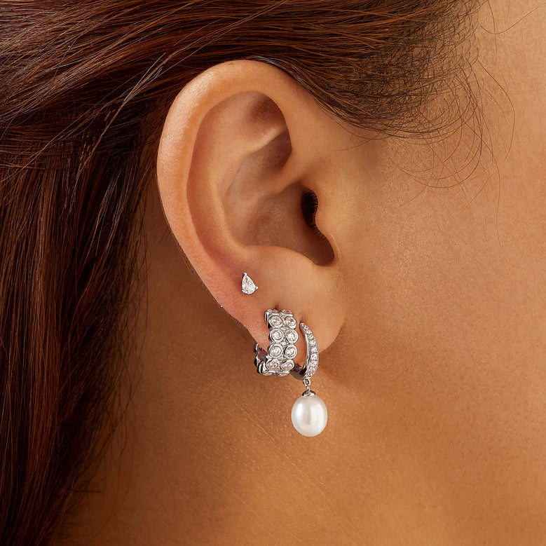 Ania Haie - Freshwater Pearl and White Cubic Zirconia Pavé Drop Huggie Earrings - Silver