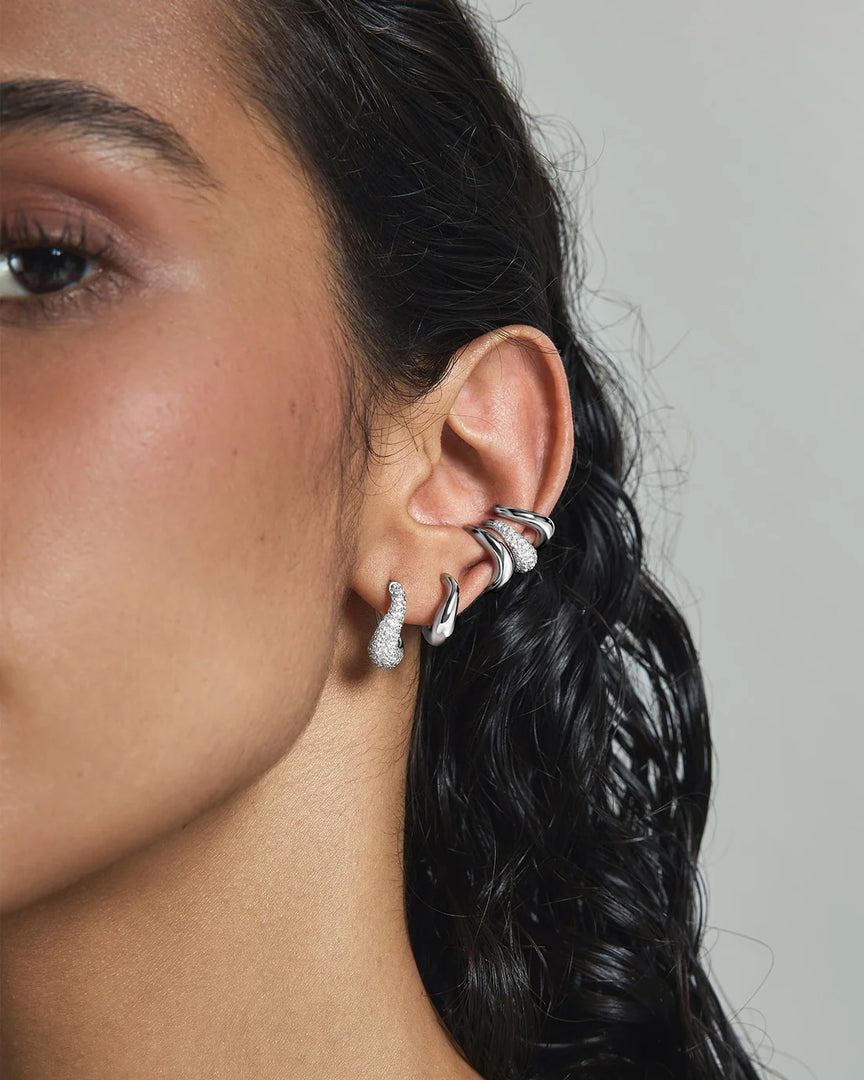 Ania Haie - Fluid Light Wave Hoop Earrrings - Silver