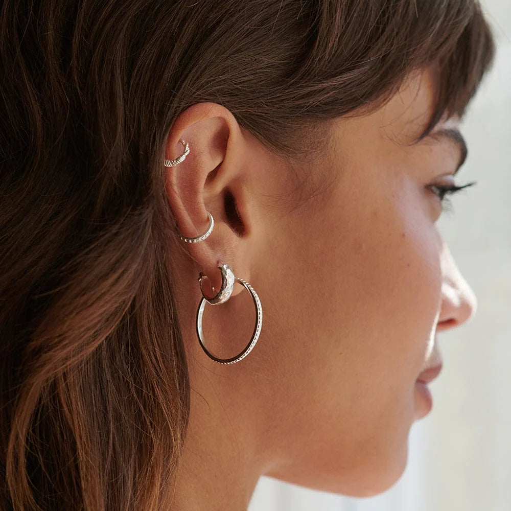 Daisy London - Rope Twist Huggie Hoop Earrings - Silver