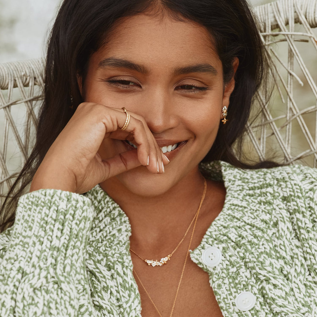 Alex Monroe - In-Line Garden Gathering Necklace with Itsy Bitsy Bee - Gold