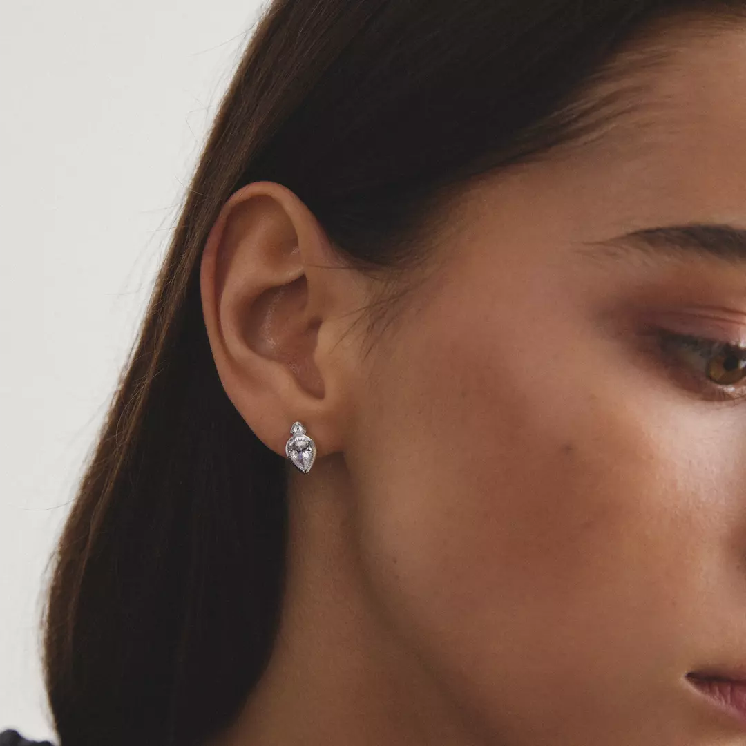 Thomas Sabo - Elyndra Teardrop Shape Ear Studs With White Zirconia - Silver