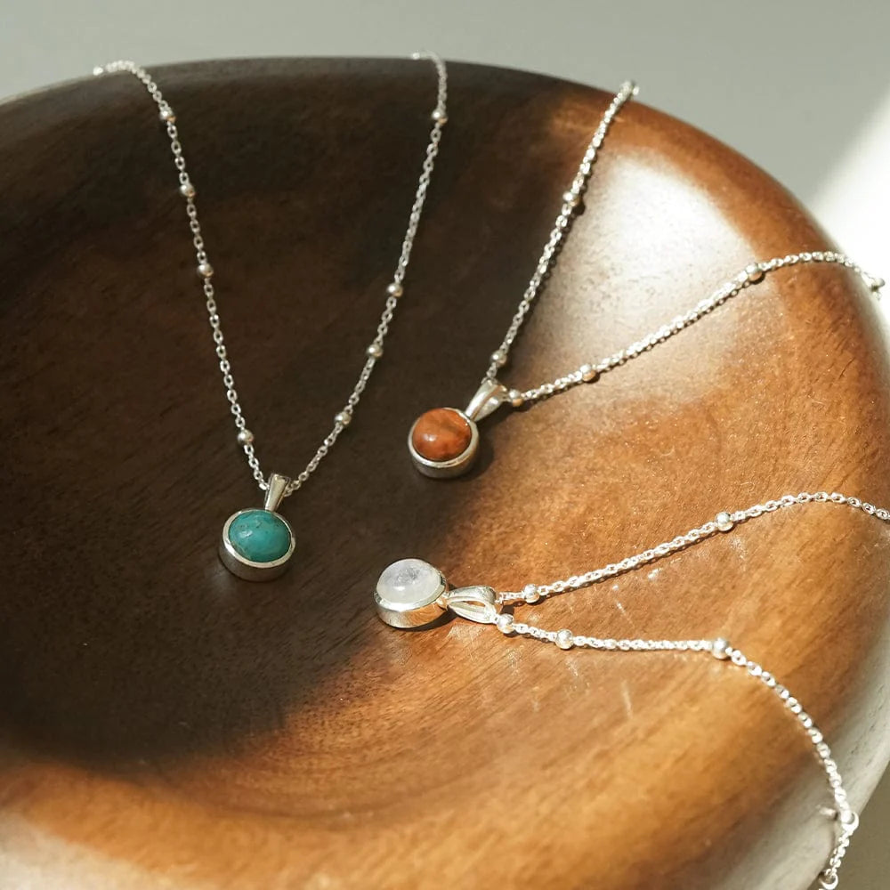 Daisy London - Rainbow Moonstone Healing Stone Necklace - Silver