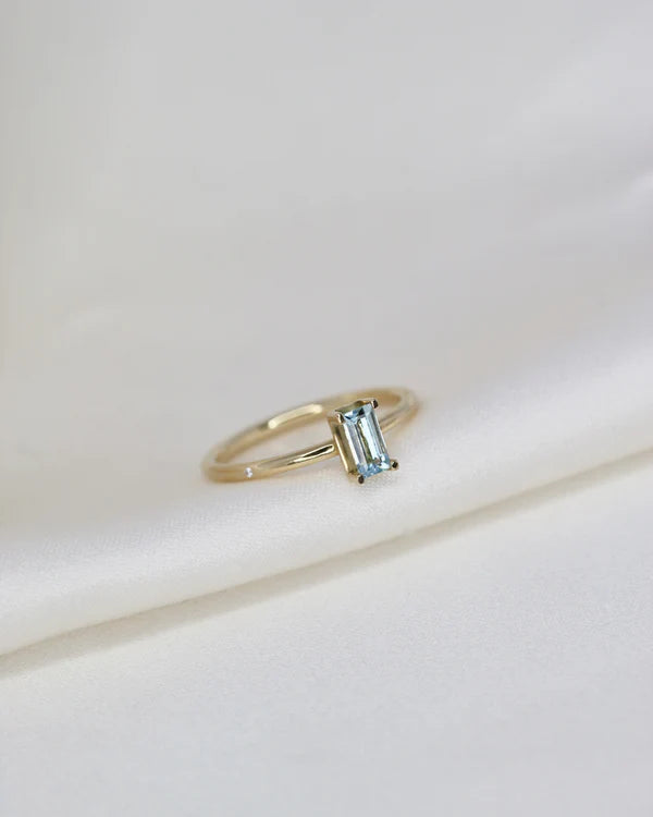 Ro Copenhagen - Nord Aquamarine Ring Mini Turned - 18kt Yellow Gold