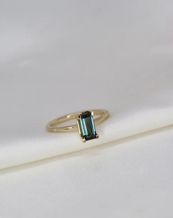 Ro Copenhagen - Nord Green Tourmaline Ring Turned - 18ct Yellow Gold