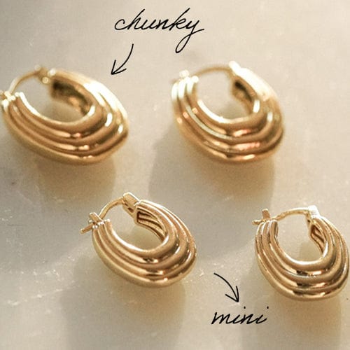 Daisy London - Polly Newman Mini Ridge Hoop Earrings  - Gold